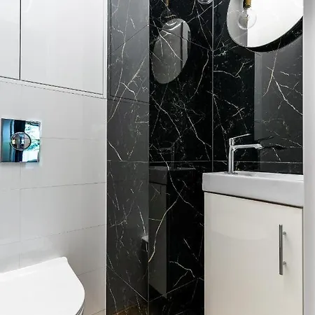 Luxury Mennica - Golden - Center *